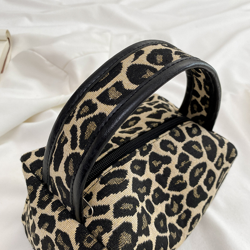 Bolsa de maquillaje de leopard - Luxury Skincare & Spa Reviews reseña y precio